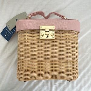 Tommy Bahama cute straw purse with additional strap.